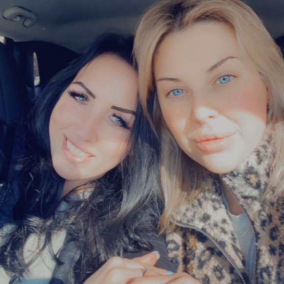 Meet your Posher, Sasha - Picture 3 of 3